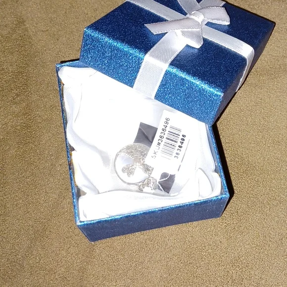 Mother of Pearl Dragonfly Pendant in Sterling Silver - Picture 6 of 6